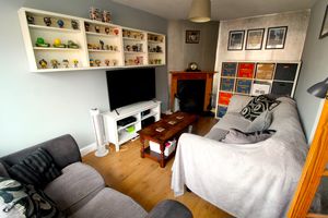 Living Room- click for photo gallery
